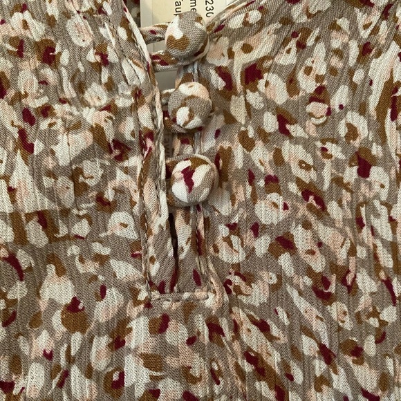 Gentle Fawn Blouse - Picture 5 of 6